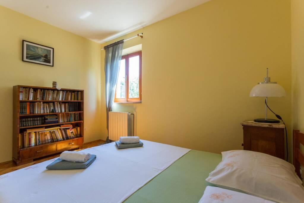 Sleep & Fly Cottage Čilipi エクステリア 写真